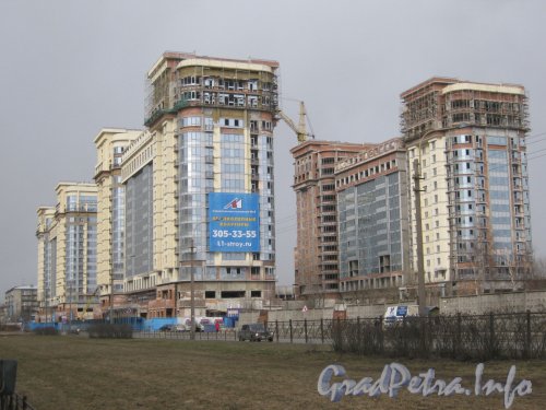 Варшавская ул., дома 66. Общий вид строящихся зданий. Фото апрель 2012 г.