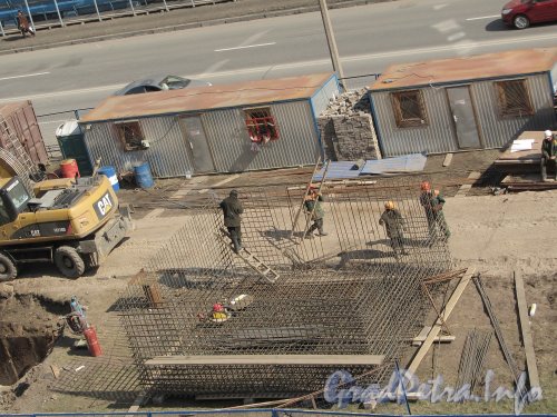 Варшавская ул., дом 51, корп. 1. Работы по сварке теплового узла. Фото апрель 2012 года.