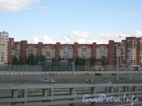 Кронштадт, ул. Станюковича, дом 8. Общий вид здания со стороны КАД. Фото 29 июня 2012 г.