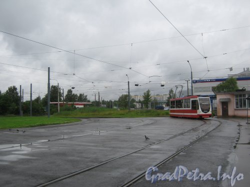 Трамвайное кольцо на ул. Руставели возле ж/д станции Ручьи. Фото июль 2012 г.
