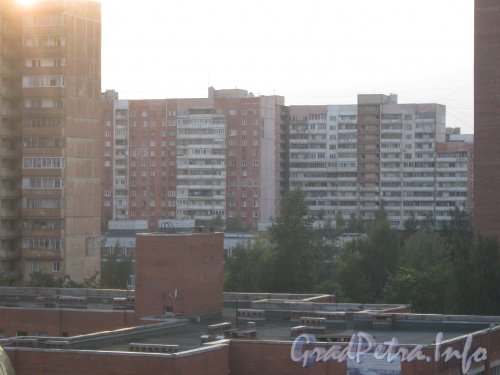 Ул. Маршала Захарова, дом 56. Фото сентябрь 2012 г. из окна дома 43 корпус 1 по пр. Маршала Жукова.