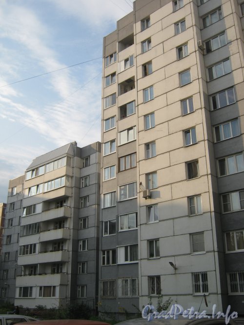 Ул. Маршала Захарова, дом 39. Часть дома со стороны двора. Фото сентябрь 2012 г.