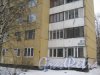 Ул. Черкасова, дом 2. Общий вид со стороны фасада на часть здания и табличку с номером дома. Фото 30 января 2013 г.