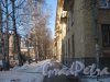 Ул. Капитана Воронина, дом 8. Фрагмент фасада и проход вдоль него в сторону Парголовской ул. Фото 5 февраля 2013 г.