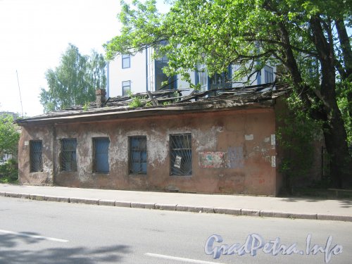 Ул. Швецова, дом 18. Общий вид со стороны дома 23 литера Б. Фото 29 мая 2012 г.
