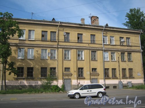 Ул. Трефолева, дом 7. Общий вид со стороны дома 10. Фото 29 мая 2012 г.