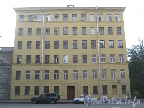 Ул. Швецова, дом 11. Общий вид со стороны дома 4. Фото 25 июня 2012 г.
