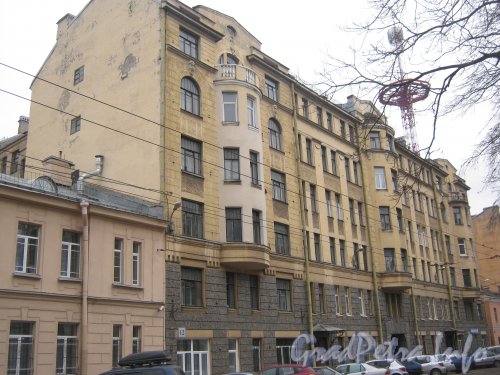 Ул. Академика Лебедева, дом 12. Общий вид здания. Фото 2 ноября 2012 г.