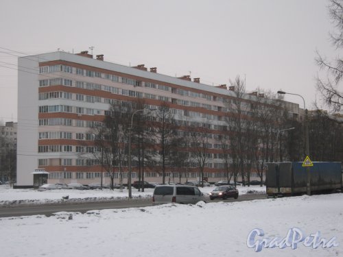 Ул. Партизана Германа, дом 43. Общий вид фасада здания. Фото 6 января 2013 г.