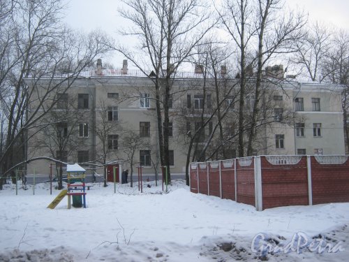 Ул. Партизана Германа, дом 32, корпус 2. Вид со стороны дома 32 корпус 1. Фото 6 января 2013 г.