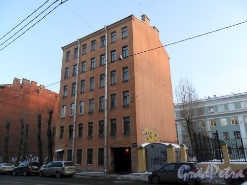 Бронницкая улица, дом 40. Фото январь 2013 г.