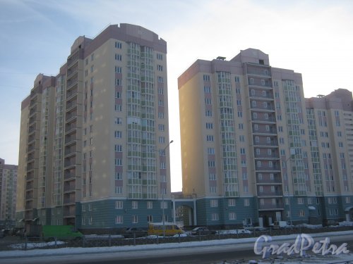 Ул. Маршала Захарова, дом 12, корпус 1. Общий вид со стороны пр. Героев. Фото 28 января 2013 г.