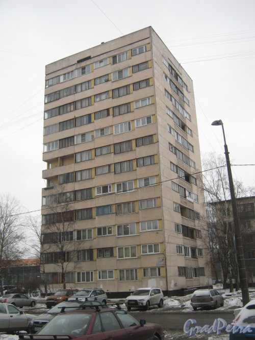 Ул. Черкасова, дом 5, корпус 1. Общий вид дома со стороны дома 2. Фото 30 января 2013 г.