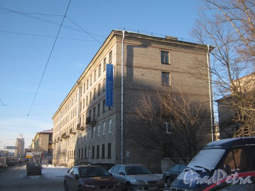 Кантемировская ул., дом 26. Общий вид со стороны фасада. Фото 5 февраля 2013 г.