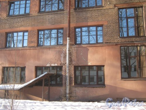 Ул. Харченко, дом 16. Фрагмент фасада. Фото 5 февраля 2013 г.