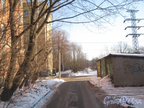 1-Муринский пр. Проезд от гаражей в сторону Парголовской ул. Фото 5 февраля 2013 г.