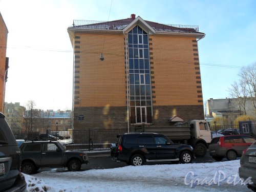 Улица Бумажная, дом 4. Вид со стороны Бумажной. Фото февраль 2013 г.