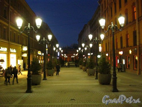 Ночное оформление Малой Садовой улицы. Фото 3 марта 2013 г.