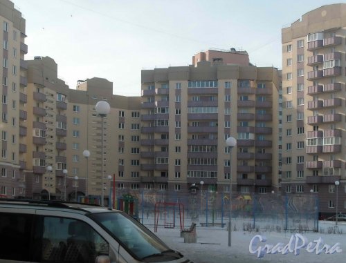Улица Маршала Захарова, дом 16, корпуса 1 и 3. Вид со двора. Фото 3 марта 2013 г.