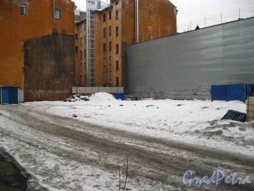 Улица Куйбышева, дом № 13, лит. Б. Участок до начала работ. Фото 27 февраля 2013 г.