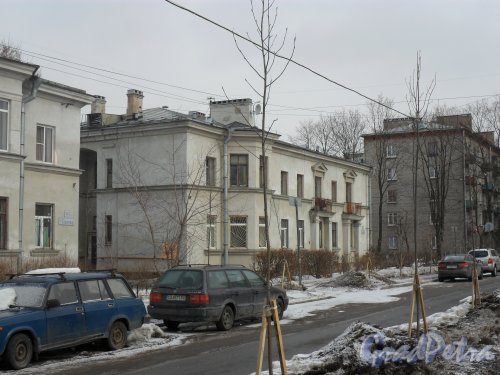 Улица Гладкова, дом 31 / Севастопольская ул., дом 7. Фото март 2013 г.