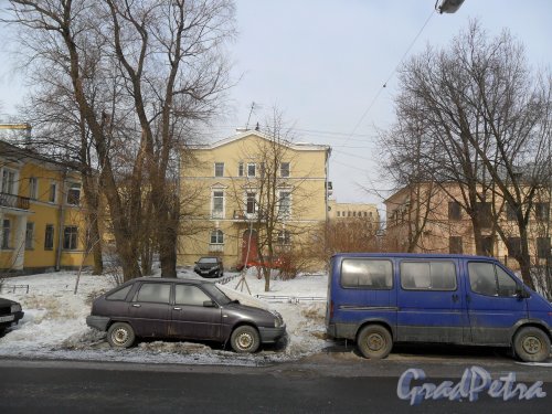 Улица Гладкова, дом 17. Фото март 2013 г.