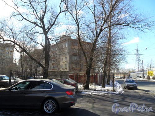 Улица Кронштадская, дом 4. Вид со двора. Фото март 2013 г.