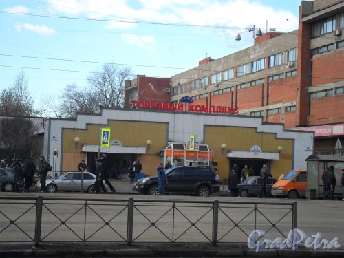 Улица Кронштадтская, дом 13А. Торговый комплекс «Кронур». Фото март 2013 г.