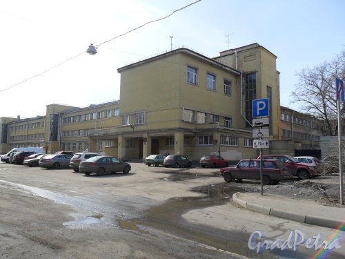 Улица Косинова, дом 19. Фото апрель 2013 г.