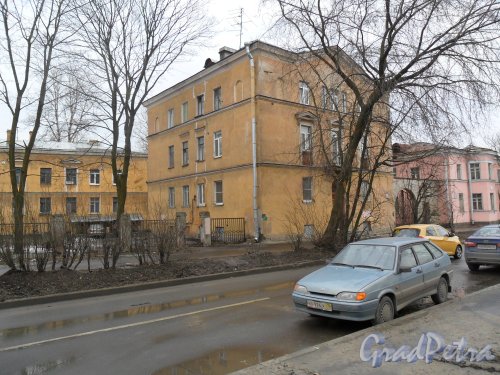 Улица Севастопольская, дом 26. Фото 13 апреля 2013 г.