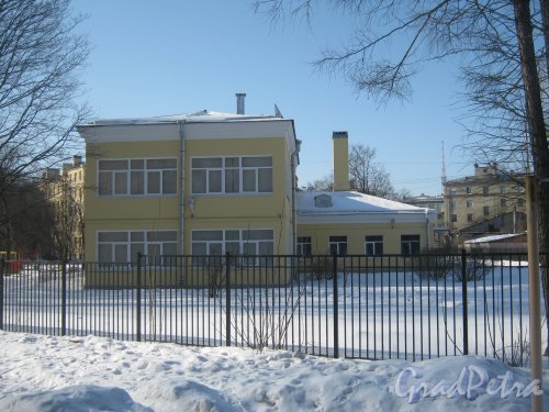 Ул. Харченко, дом 6. Общий вид со стороны дома 11. Фото 10 марта 2013 г.