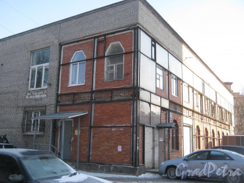 Диагональная ул., дом 12. Общий вид фасада здания. Фото 10 марта 2013 г.