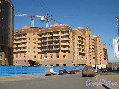 Ул. Шкапина, дом 31. Строительство нового жилого дома. Общий вид. Фото 22 апреля 2013 г.