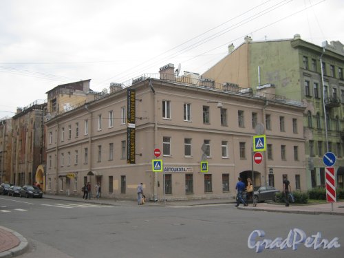 Ул. Черняховского, дом 55. Общий вид со стороны фасада. Фото 14 июня 2013 г.
