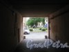 Ул. Черняховского, дом 24. Арка выезда из двора на ул. Черняховского. Фото 14 июня 2013 г.