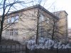 Ул. Косинова, дом 19. Фрагмент здания. Вид с Оборонной ул. Фото 26 февраля 2014 г.
