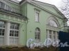 г. Пушкин, Садовая ул., дом 14. Фрагмент фасада здания. Фото 5 мая 2014 г.