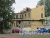 улица Одоевского, дом 4, лит. Б. Общий вид здания. Фото 7 июня 2014 года.