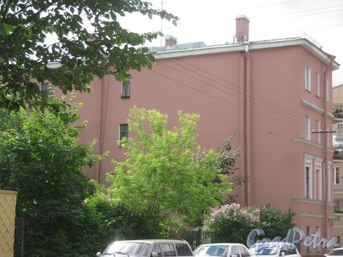 Ул. Черняховского, дом 57. Фрагмент здания. Фото 12 июня 2013 г.