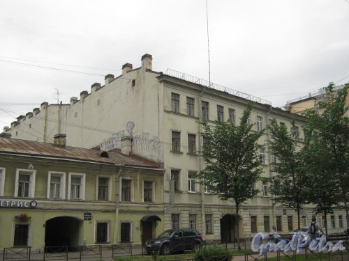 Ул. Черняховского, дом 31. Общий вид со стороны дома 16. Фото 14 июня 2013 г.