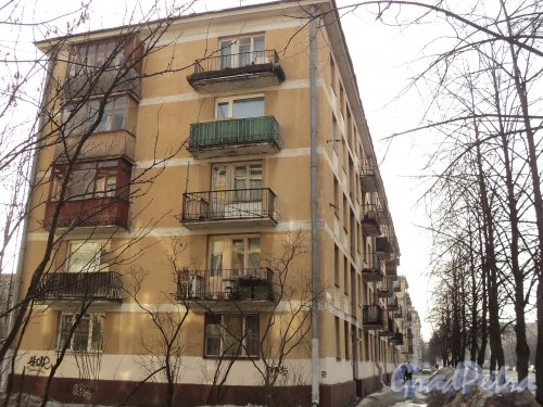 Авиационная улица, дом 32. Торец жилого дома со стороны проспекта Юрия Гагарина. Фото апрель 2010 г.