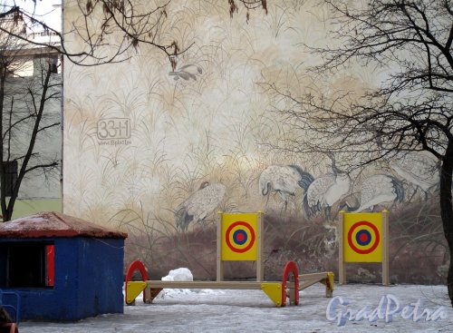Бармалеева ул., д. 21. Доходный дом. Граффити на брандмауэре. Фото март 2012.