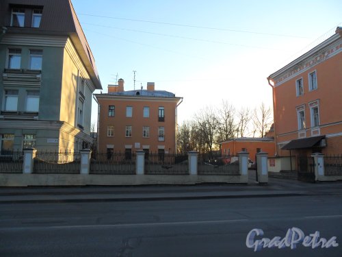 Город Пушкин, Конюшенная улица, дом 19. Фото ноябрь 2013 года.