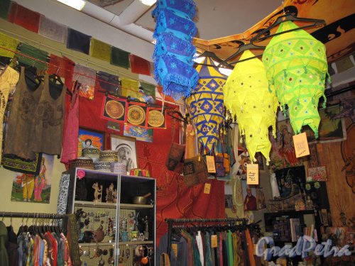 Бронницкая ул., д. 11. Магазин Hare Krishna. Интерьер магазина. Фото сентябрь 2012 г.