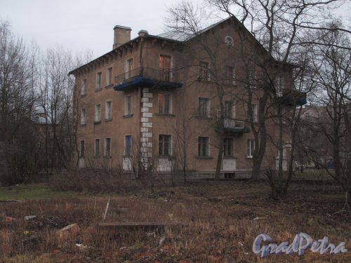 2-я Комсомольская улица. Малоэтажный типовой жилой дом. нач. 1950-х гг. Общий вид. Фото 5 января 2014 г. 