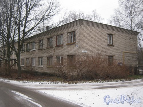 Красное Село (Горелово), ул. Заречная, дом 12. Общий вид со стороны фасада. Фото 4 января 2014 г.