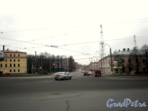Перспектива улицы Чапаева от набережной реки Карповки и Аптекарского моста в сторону Большой Монетной улицы. Фото декабрь 2009 г.