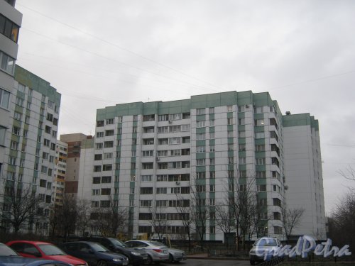 Ул. Маршала Казакова, дом 9, корпус 1. Вид со стороны дома 11. Фото февраль 2014 г.