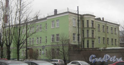 Корабельная ул., дом 6, корпус 1. Общий вид со стороны трамвайного кольца. Фото февраль 2014 г.