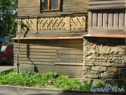 Лен. обл., Гатчинский р-н, г. Гатчина, ул. Чкалова, дом 6. Вид со стороны двора. Фото август 2013 г.